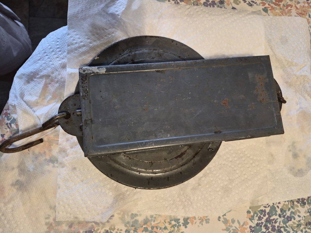 Antique scale
