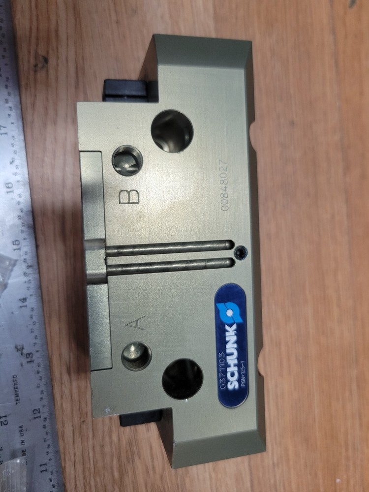 SCHUNK PGN 125 1 PNEUMATIC CHUCK