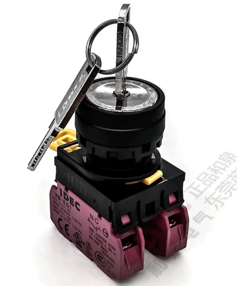 1pcs IDEC Key selector switch YW1K-2AE02