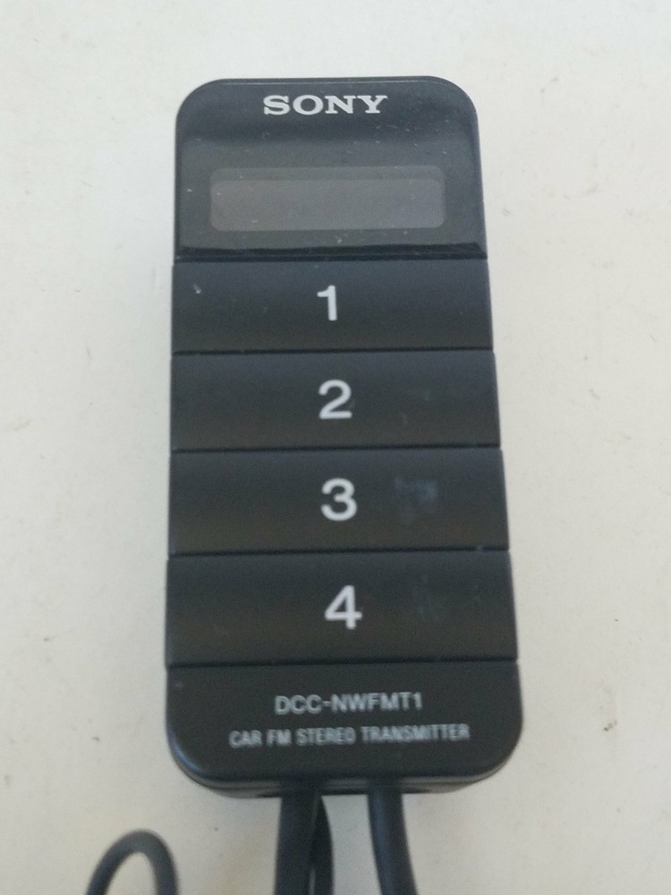 Sony Walkman FM Transmitter Modulator Car Charger Adapter DCC-NWFMT1