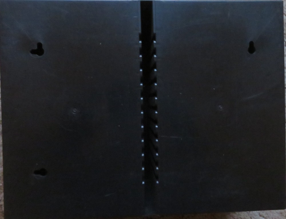 CASE LOGIC - 30 CD Hard Plastic Storage Rack Wall Mount Holder Organizer