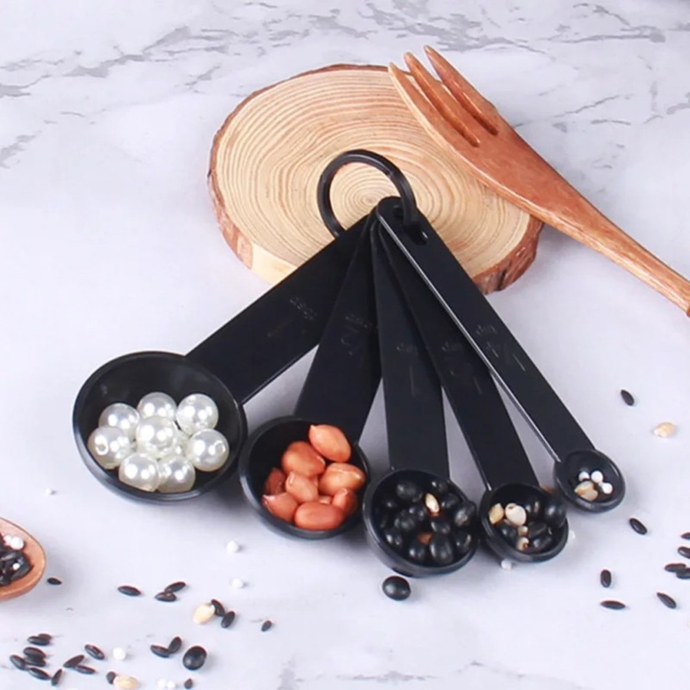 Durable Nesting Kitchen Baking Tools: Plastic Measuring Spoons and Cups Set