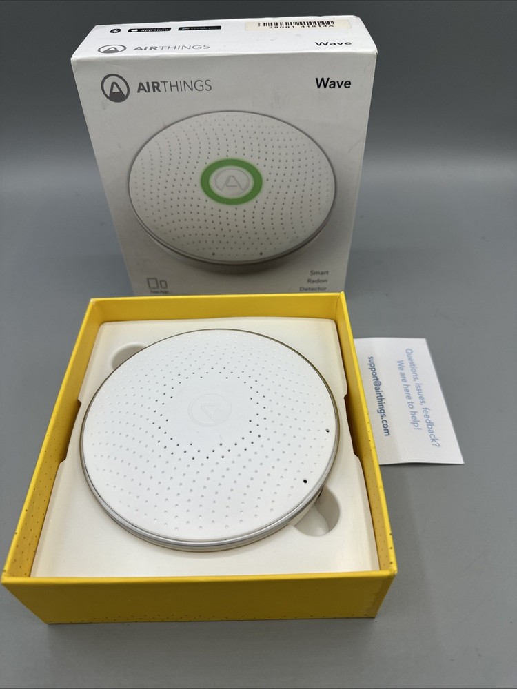 Airthings Wave 1st Gen. Smart Radon Detector - White