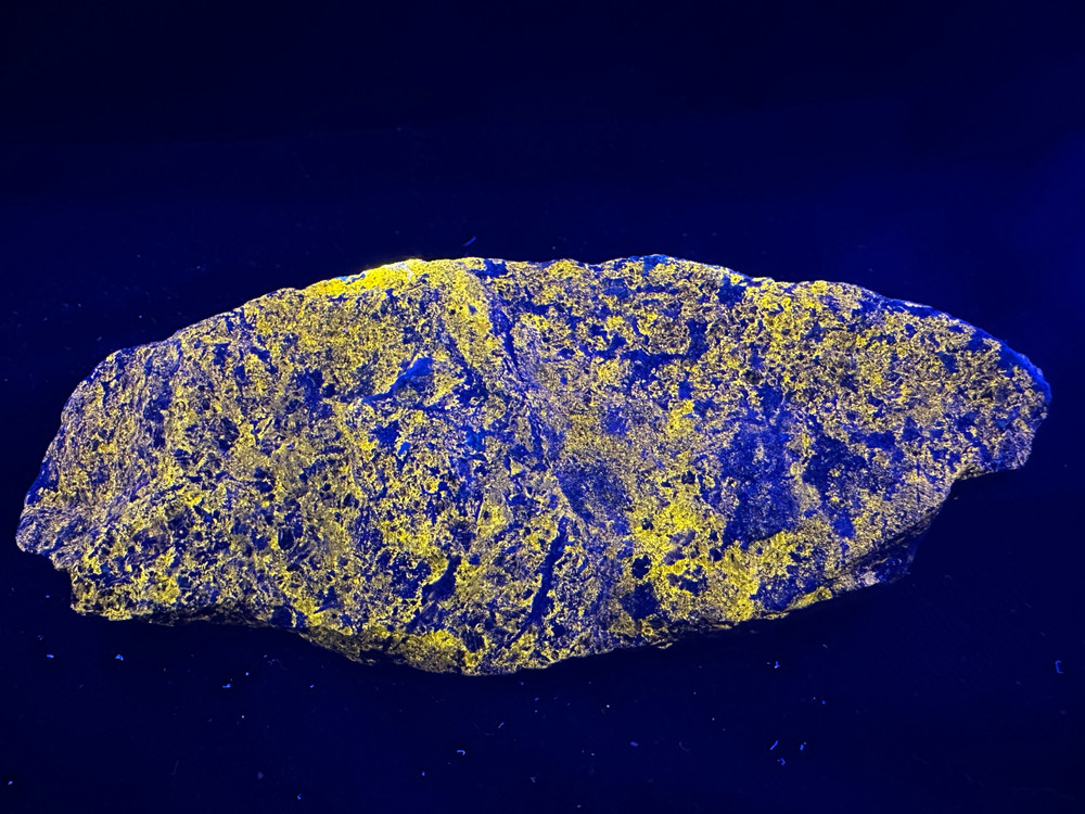 Large Solid Brightly-Fluorescent Sphalerite: Bisbee, Cochise County, Arizona