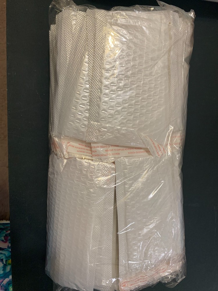 BUBBLE WRAP ENVELOPE MAILERS/ WHITE/ 6" BY 4"/ 95 ENVELOPES