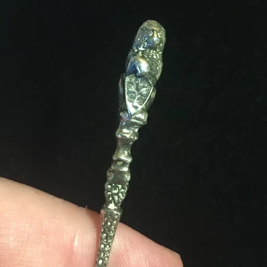 S. Vivaldi 800 Silver Lion Crest Pickle Fork 4 3/4”