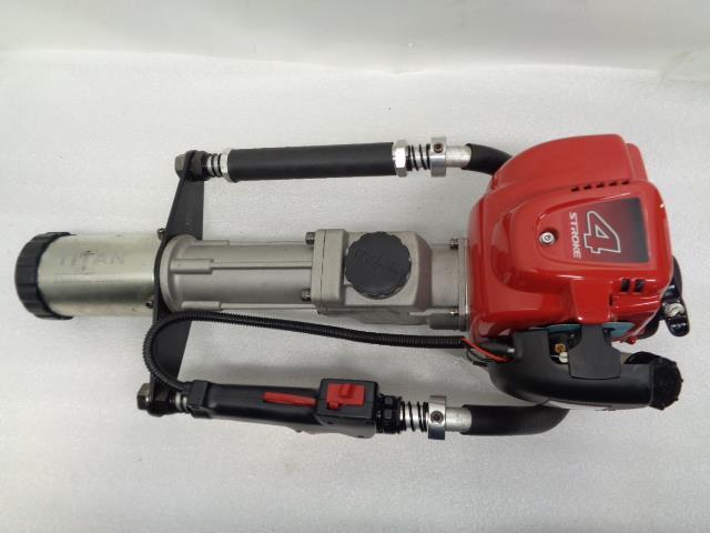 TITAN PGD2875H POST DRIVER GAS POWERED 1.3 HP HONDA ENGINE SLIGHTLY USED BRS35