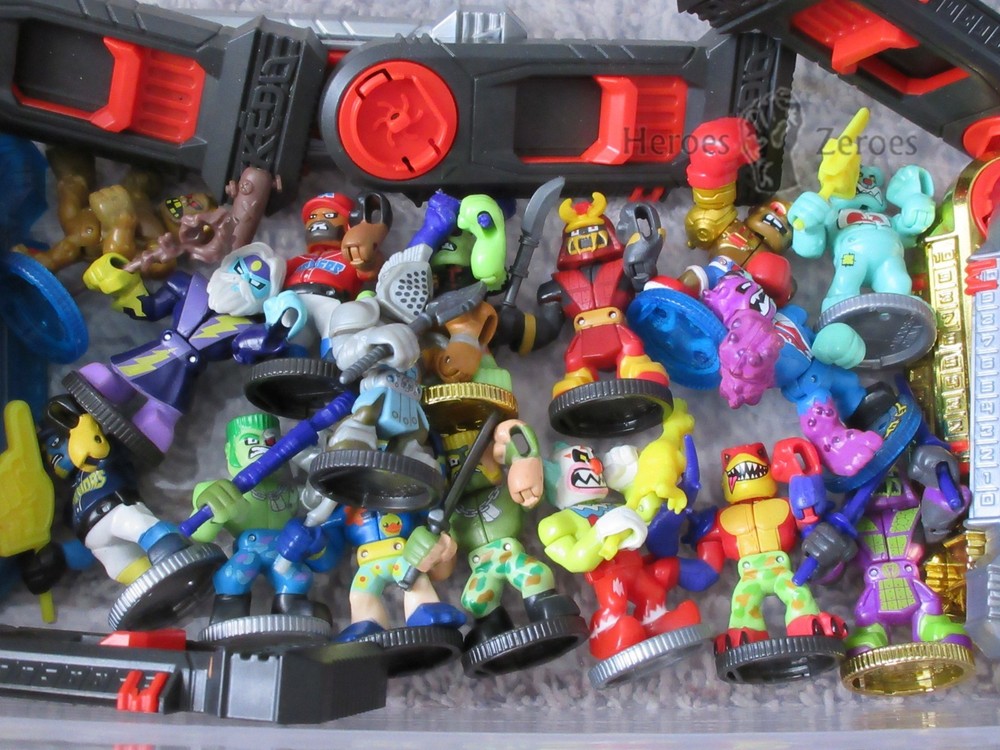 Moose Akedo Ultimate Arcade Warriors Figures :: Various Waves :: You Pick