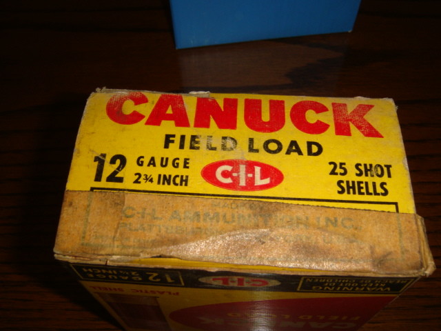 Vintage CANUCK Empty Shotgun Shell Box 12 Gauge -- EMPTY