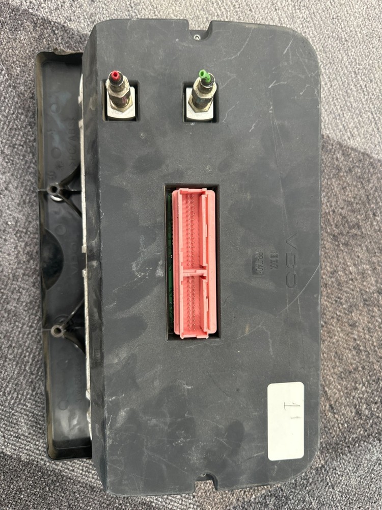 Freightliner VDO Gauge Cluster - Read Description