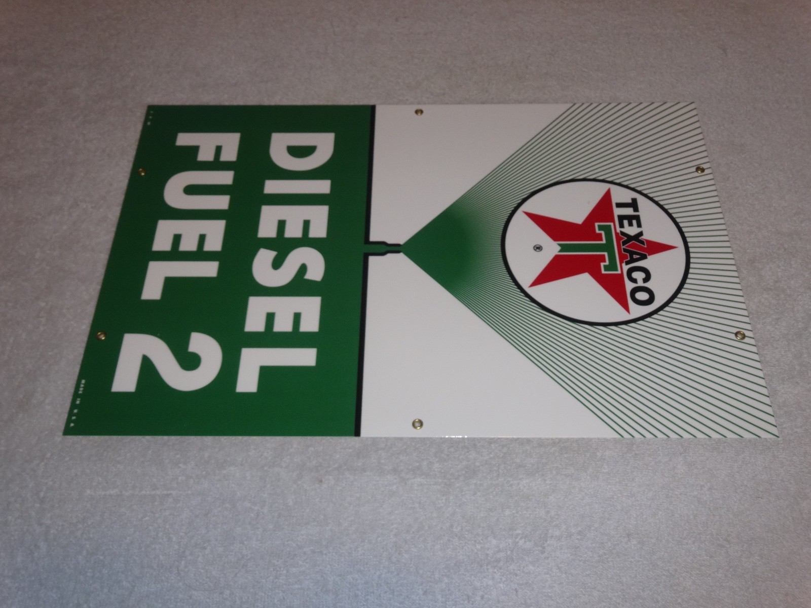 VINTAGE TEXACO DIESEL FUEL 2 GREEN SPRAYER 18" PORCELAIN METAL GASOLINE OIL SIGN