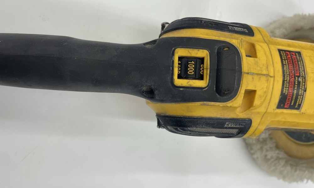 DEWALT DWP849 7 inch / 9 inch Variable Speed Polisher