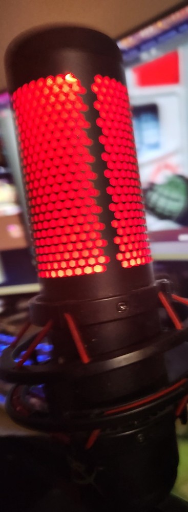 HyperX QuadCast USB Condenser Microphone Black/Red Mute Button Headphone Jack