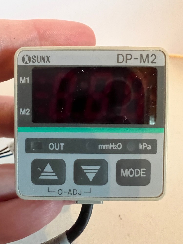 SUNX DP-M2 Digital Pressure Switch Controller Panel Mount 0-2kPa 12-24VDC Japan