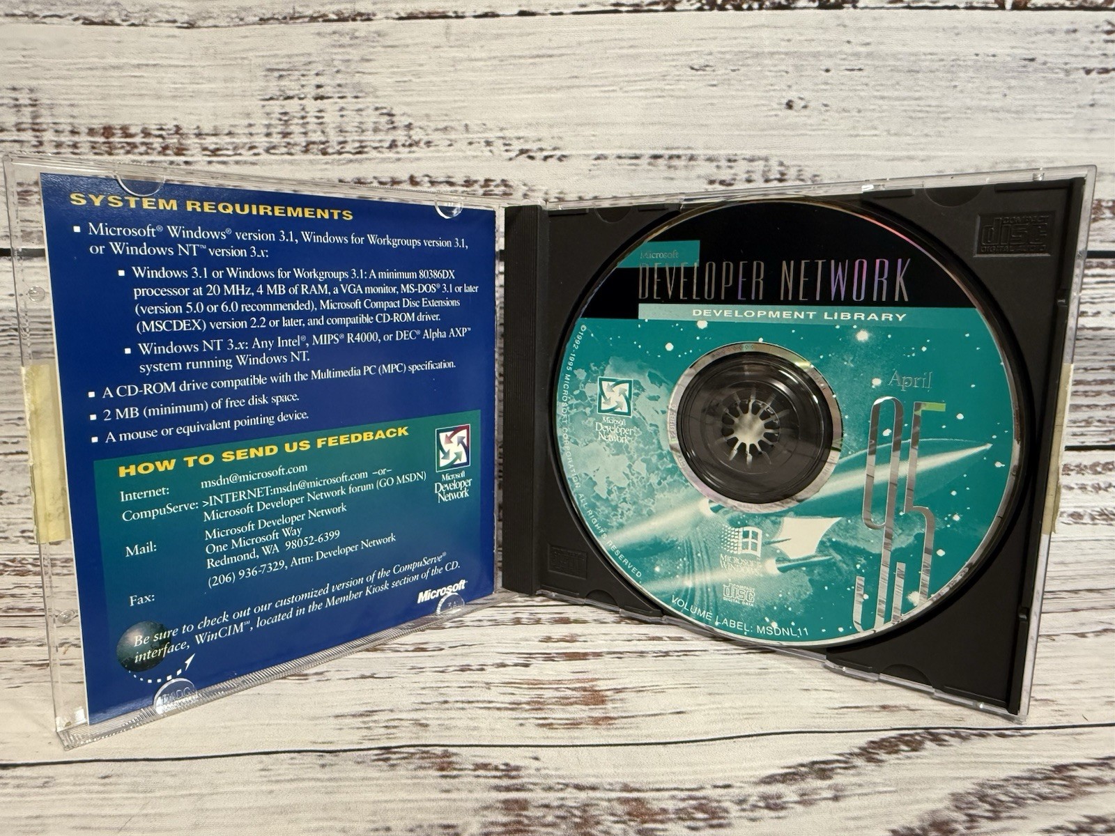 Microsoft Developer Network Development Library CD-ROM April 1995 Windows