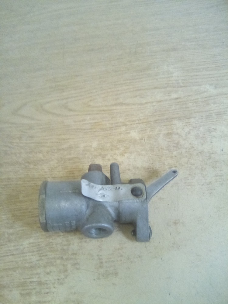 Bendix D3HA-2A622-AA TW-3 Control Valve