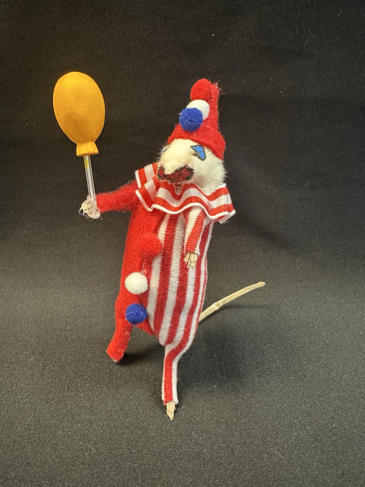 Taxidermy Mouse Clown Mouse Oddities Curiosities Taxidermy Art