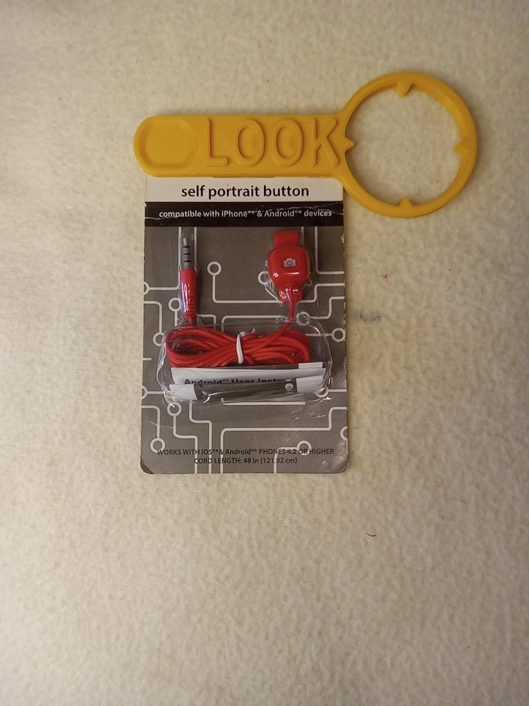 Cellphone self portrait button makes selfies easy iPhone & Android - red