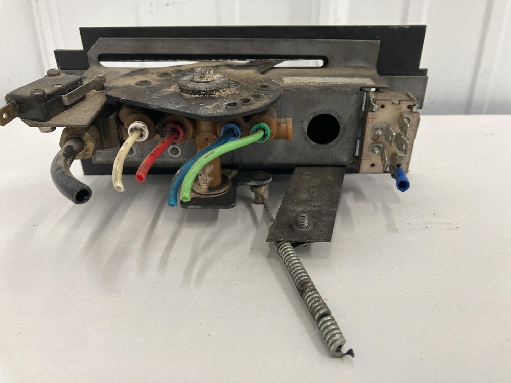 Mack CH600 Heater A/C Temperature Controls - Used