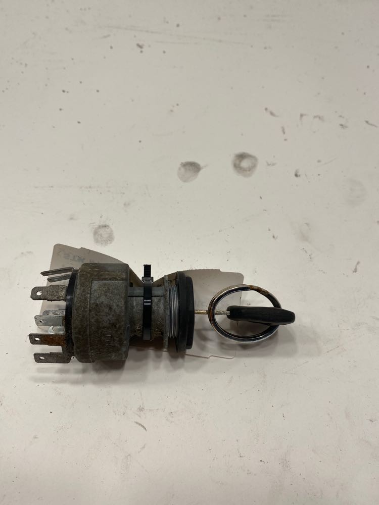 2015 Freightliner Cascadia Ignition Part (566-10074)