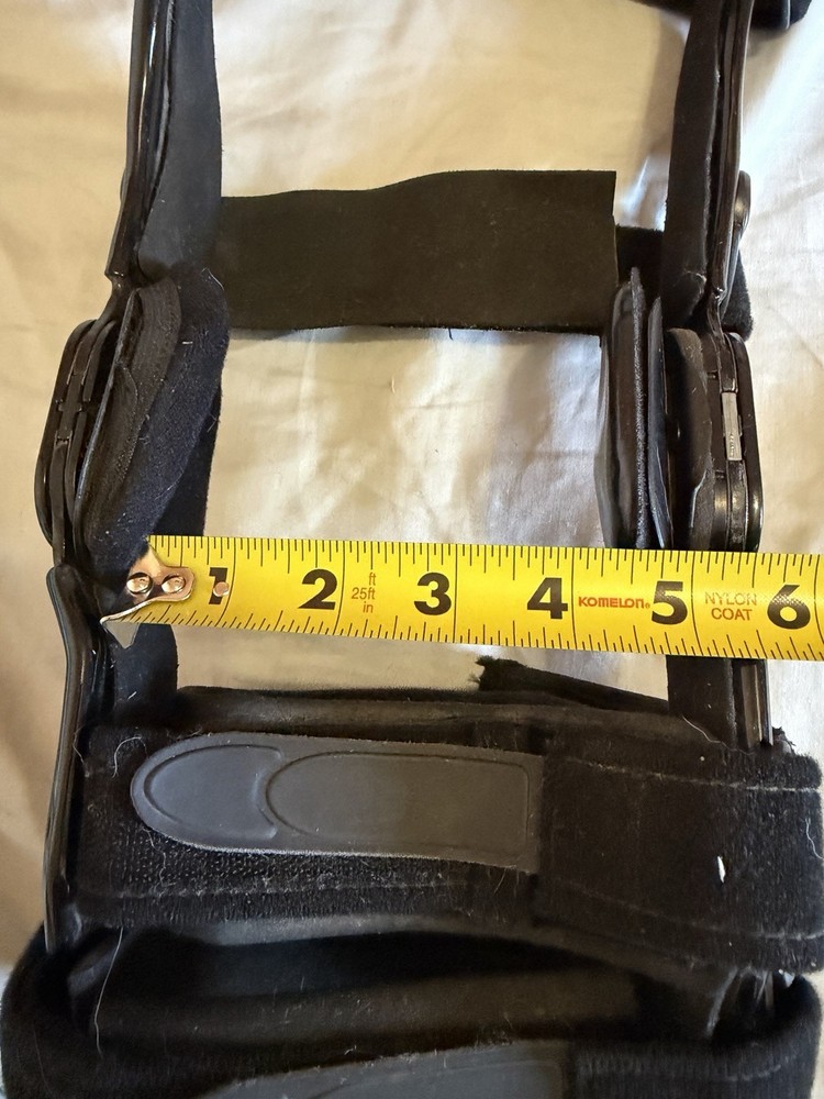 Donjoy Defiance Knee Brace - Left - Large