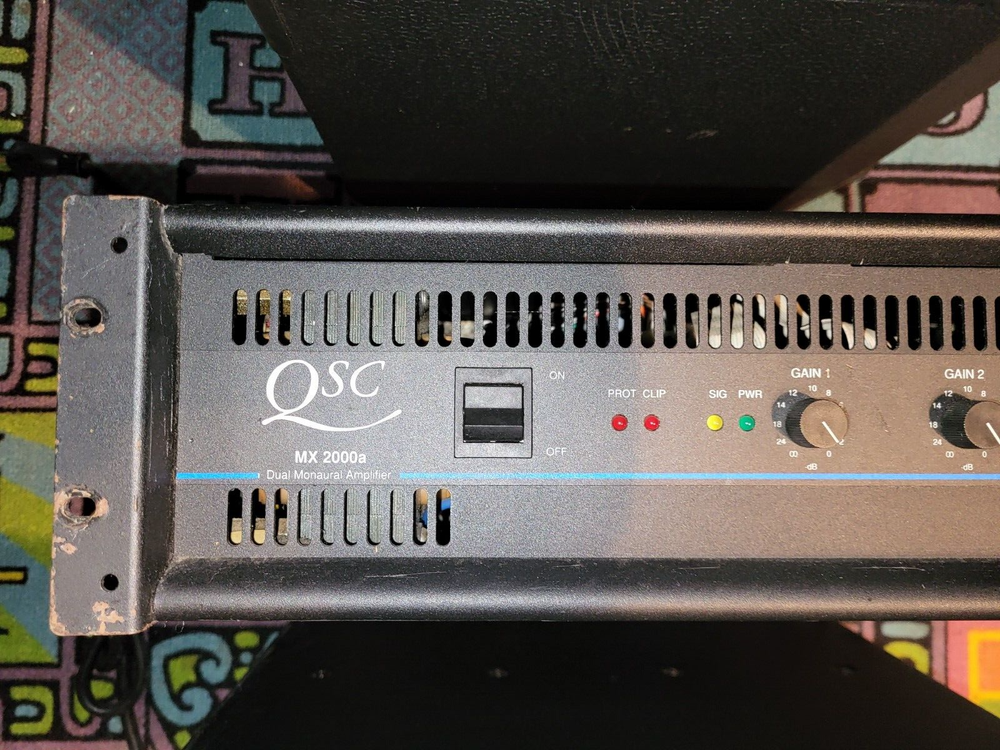 QSC MX 2000a Amp