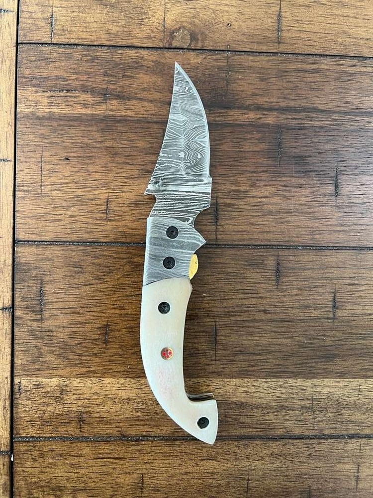 CUSTOM HANDMADE DAMASCUS CATTLE BONE HANDLE FOLDING KNIFE W/ PREMIUM SHEATH 29
