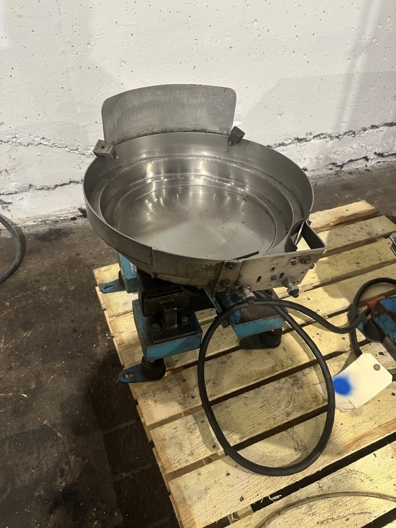 12" VIBRATORY FEEDER