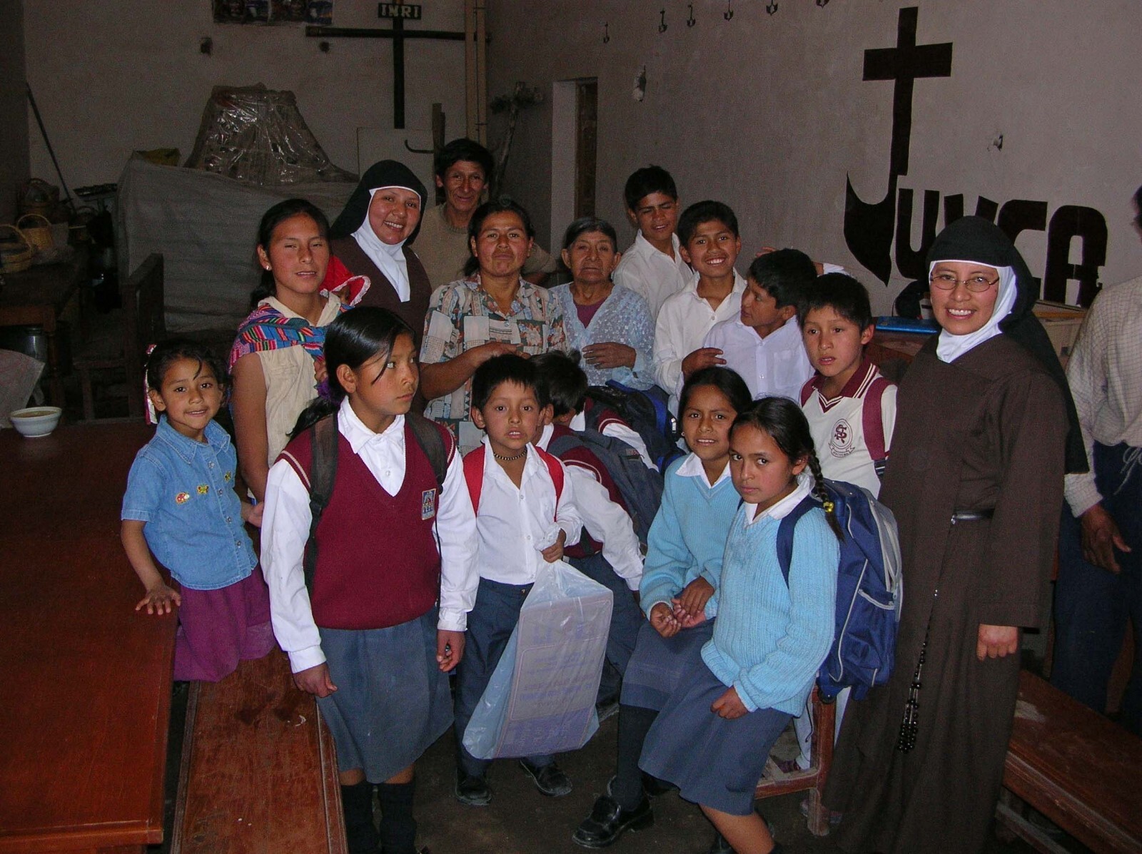 ANTIQUE 17TH CENTURY ST. MICHAEL MOTHER MARY BABY JESUS LORETO PILGRIMAGE MEDAL