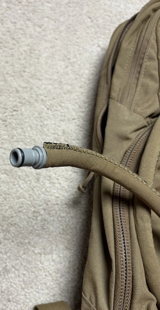 USMC Camelbak MULE Maximum Gear Day Assault Hydration Pack Backpack Coyote Brown