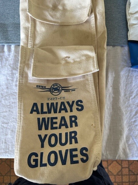 Estex bag with high voltage gloves