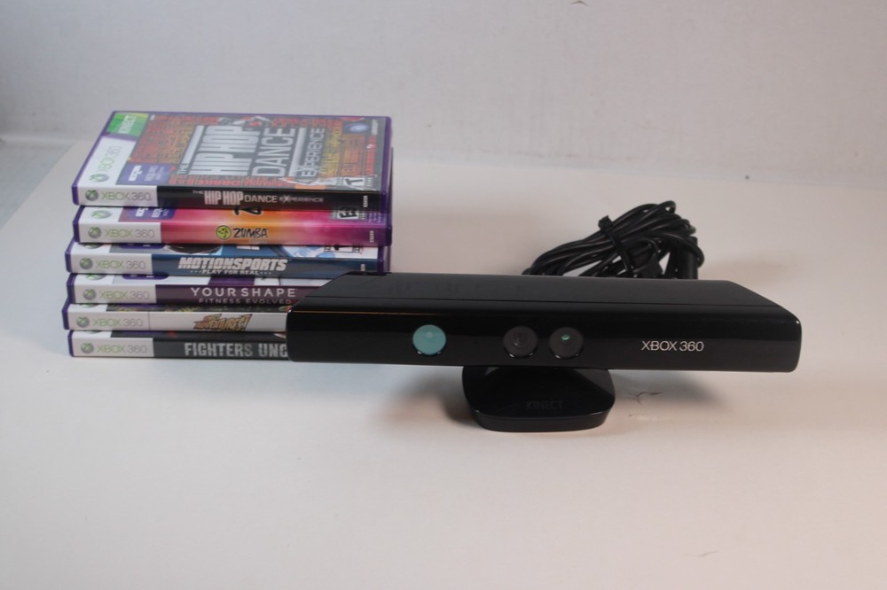 Microsoft Xbox 360 Kinect Sensor Bar w/ 6 Games, authentic, tested