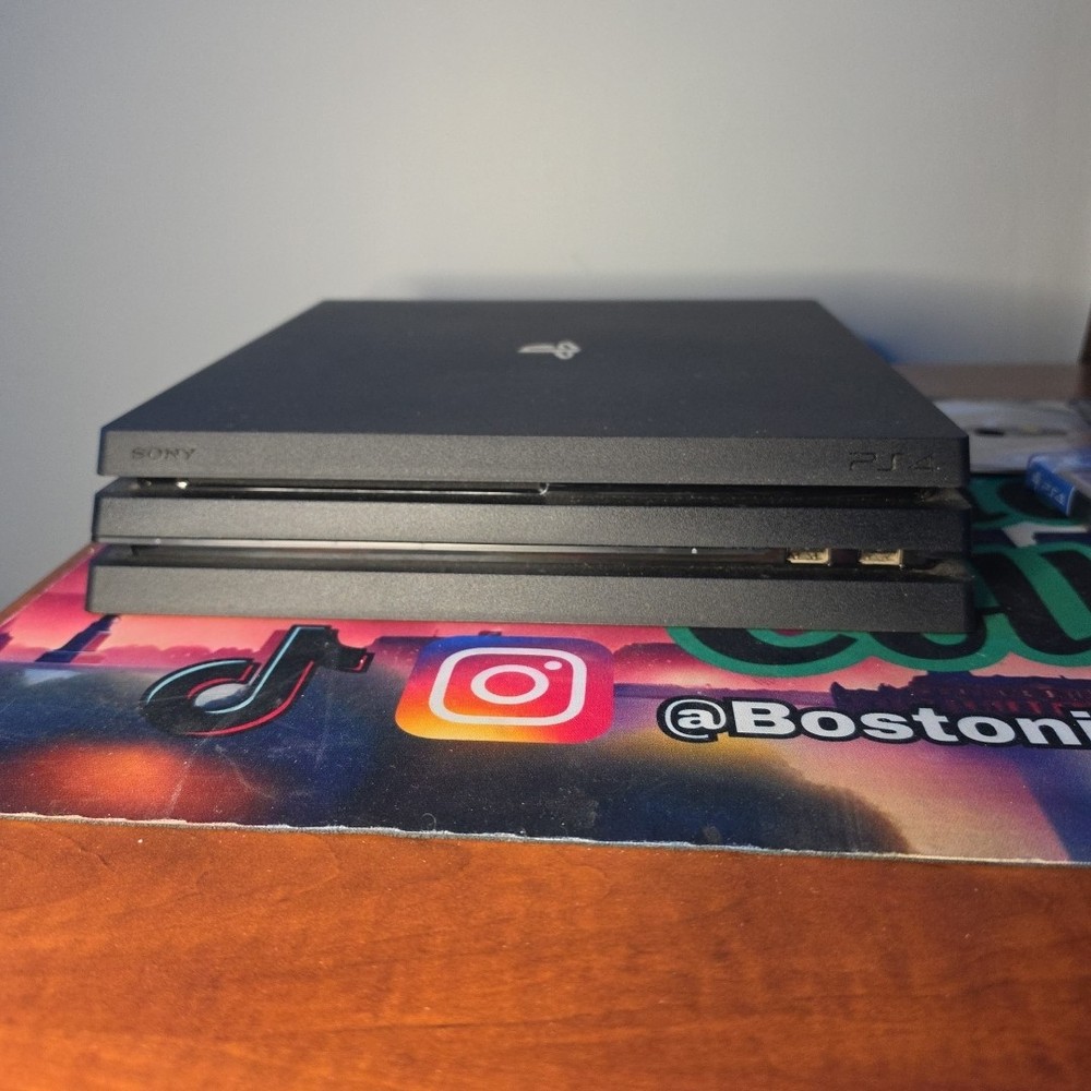 Sony Playstation 4 Pro 1tb Console Bundle With 3 Games & Clear Controller Ps4