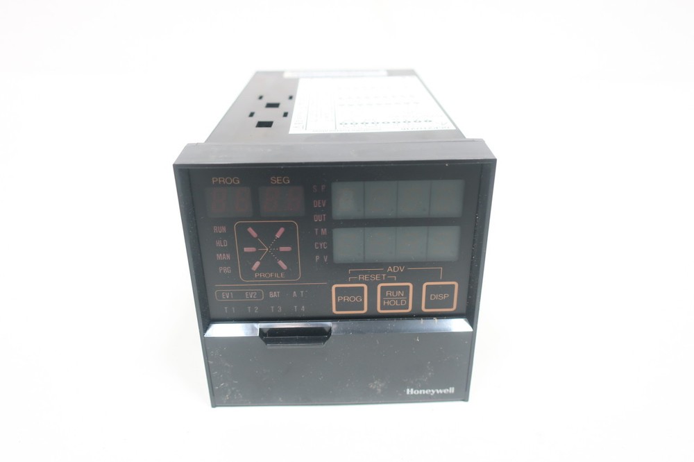 Yamatake DCP2160DK09E00300 Temperature Controller