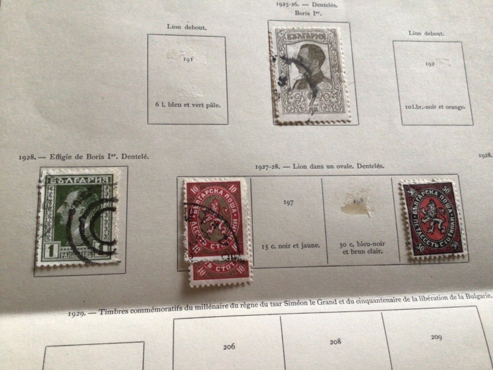 Bulgaria stamps on folded pages A11733