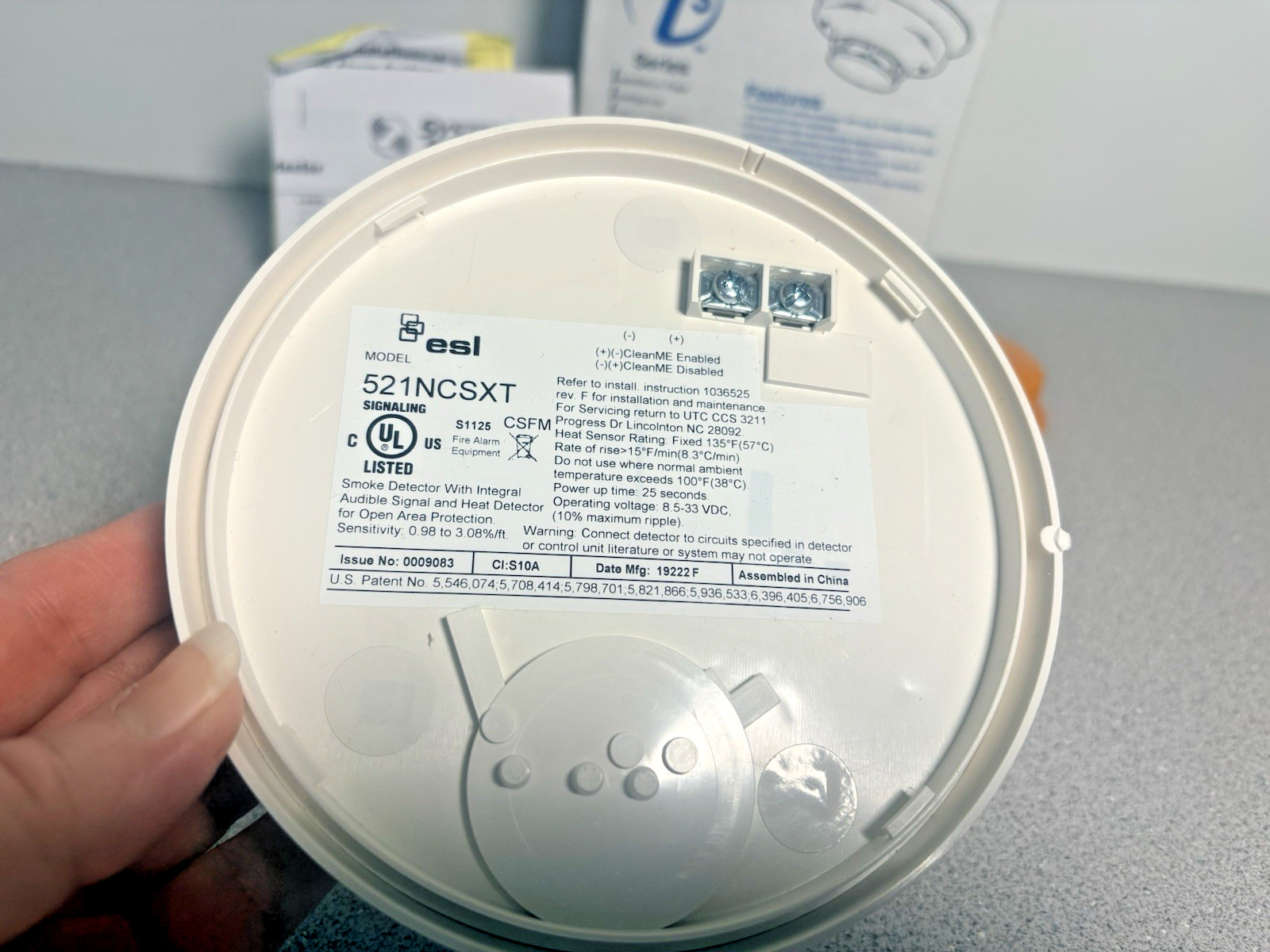 NEW i3 System Sensor 2W-B Smoke Detector 2 wire plug-in Photoelectric with Base