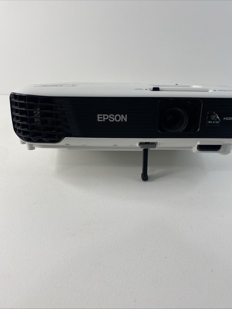 Epson LCD Projector H719A Tested & Working
