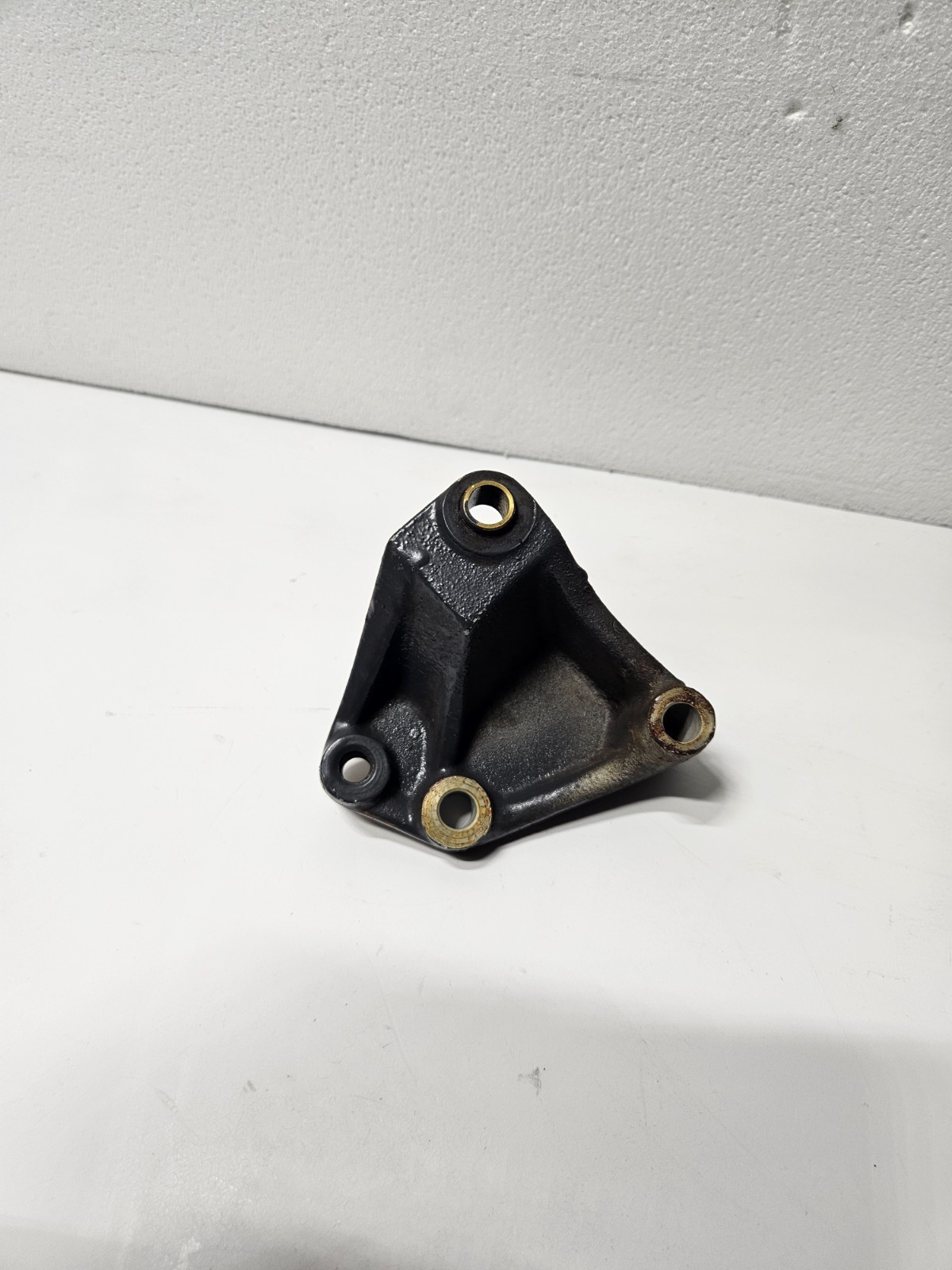 OMC Cobra Alternator Support Bracket Mount 913459