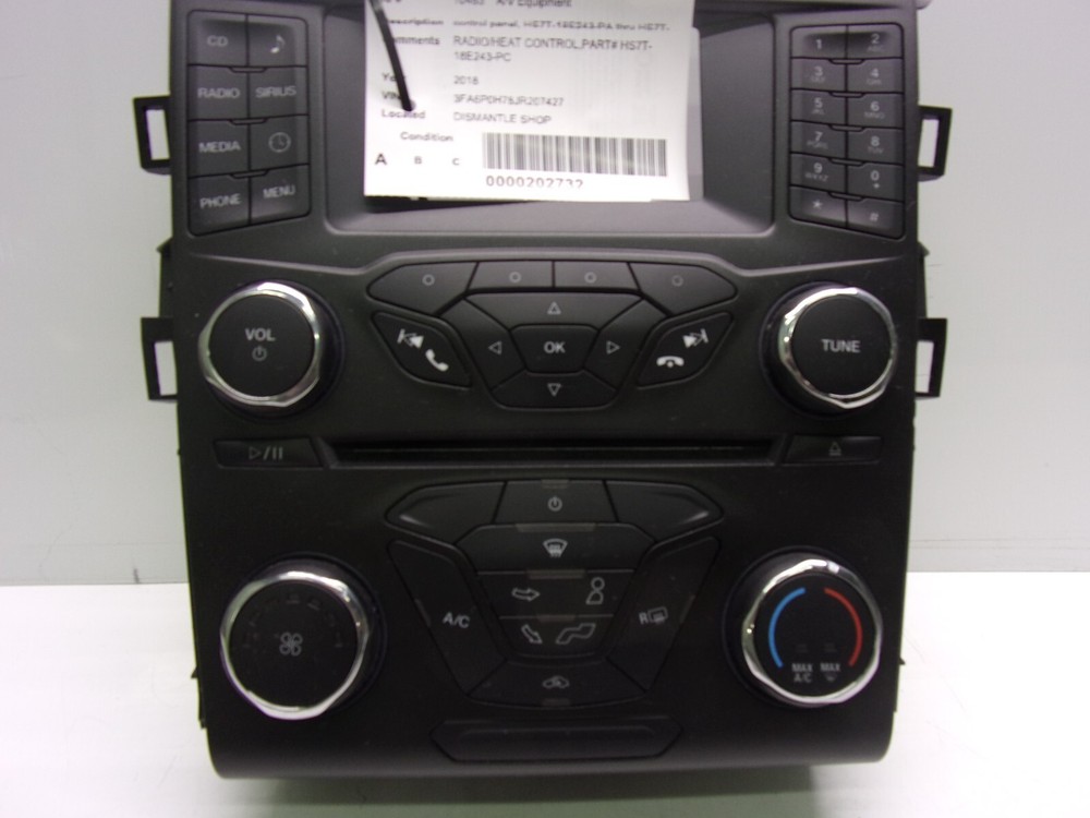 FORD FUSION 2018 A/V Equipment control panel