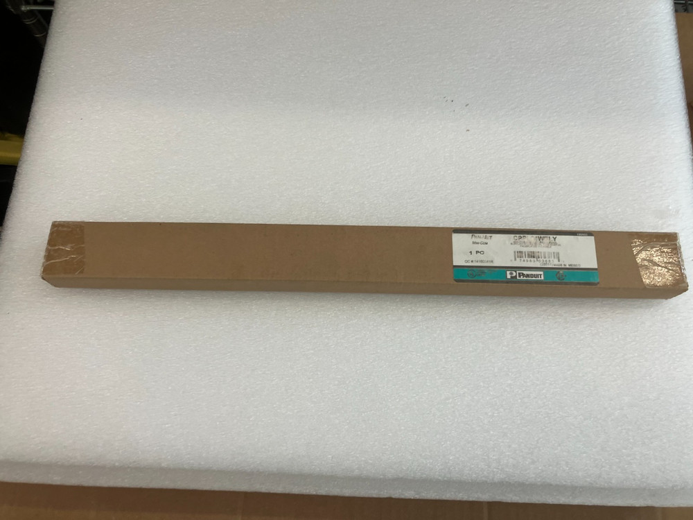 New PANDUIT CPPL24WBLY Mini-Com Modular Patch Panel with 6 CFFPL Snap-in