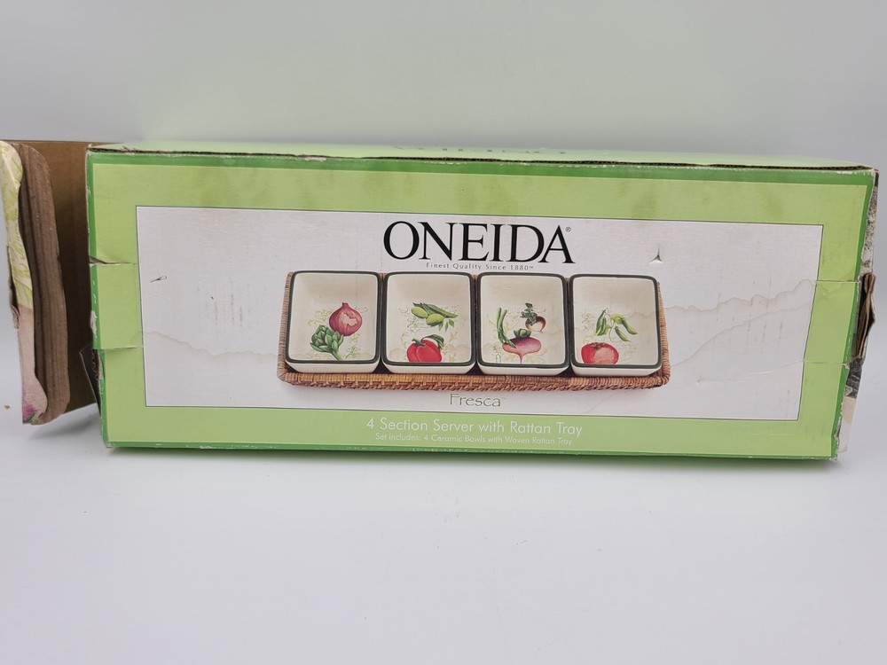 Oneida 4 Section Server With Rattan Tray Fresca