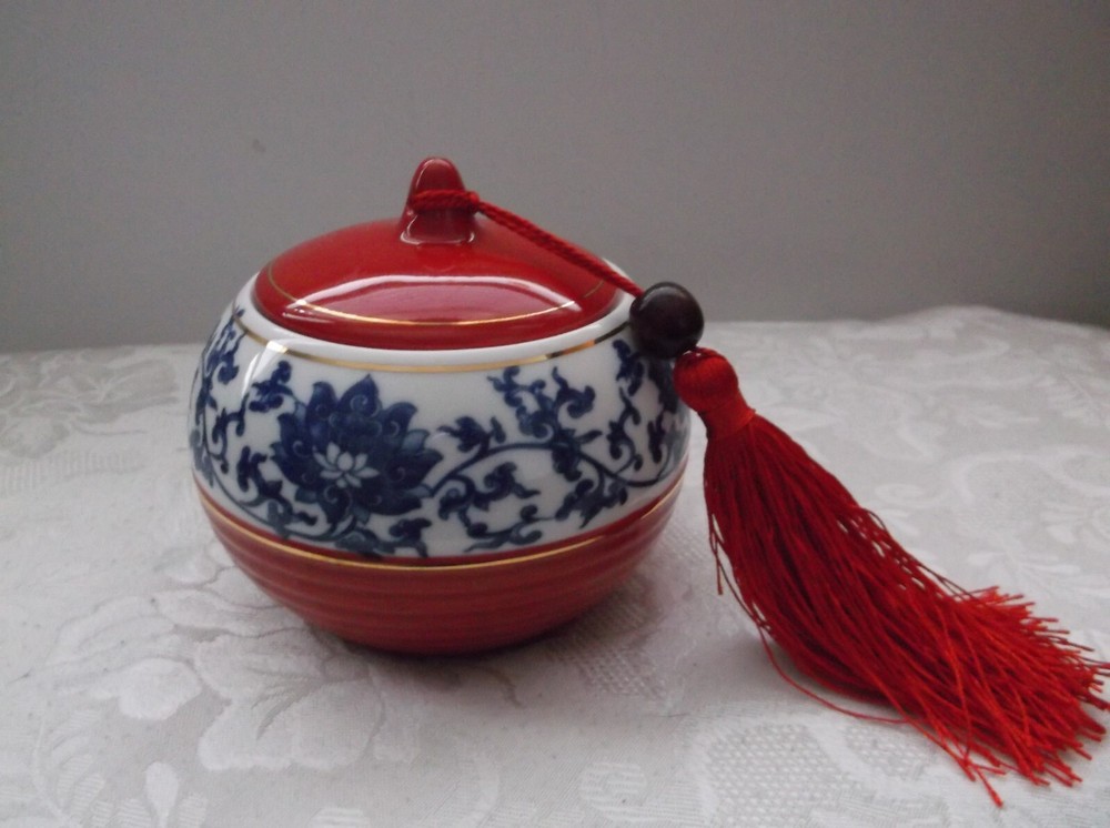 Hand Painted Ceramic Tea Caddy Urn Jar