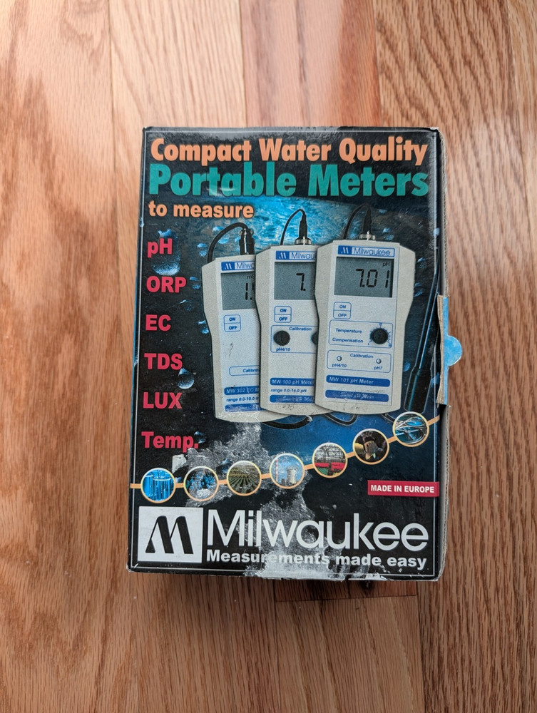 Milwaukee MW102 2-in-1 pH and Temperature Meter (does not include pH probe)