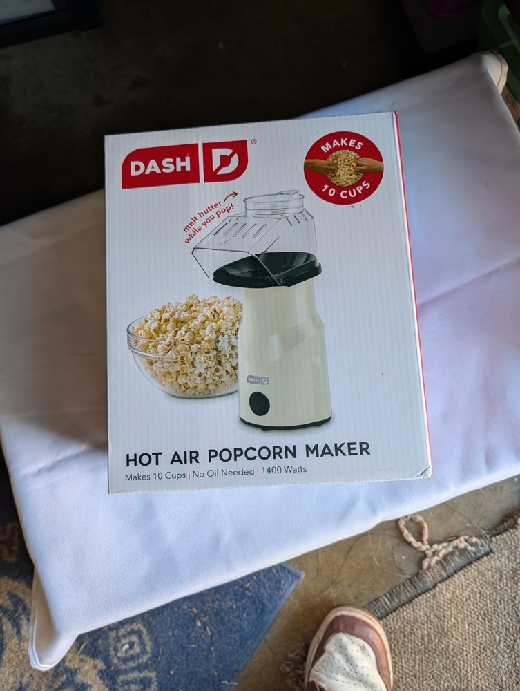 Dash Popcorn Maker
