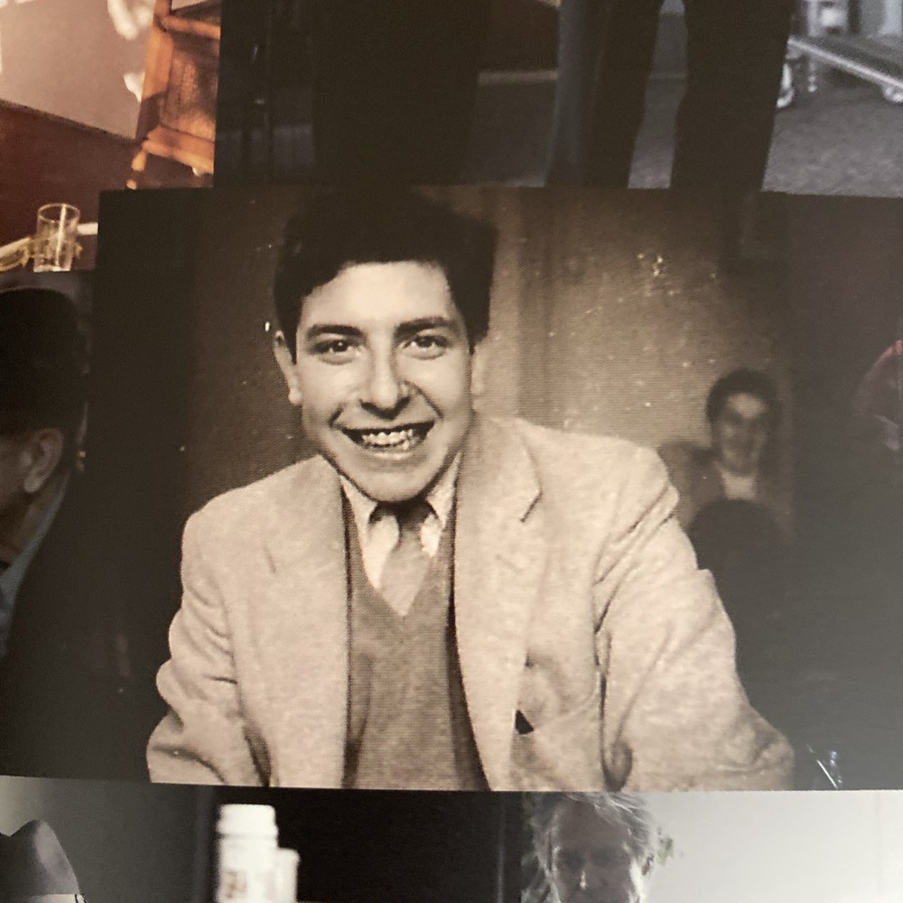 Leonard Cohen Official 2009 Tour Program And Postcard Set