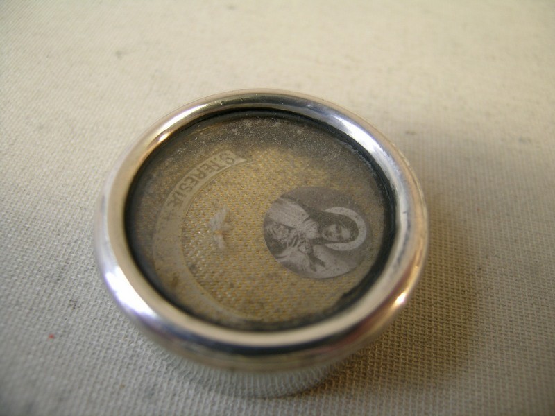 Saint Thérèse of Lisieux Reliquary Relic Used Free Shipping