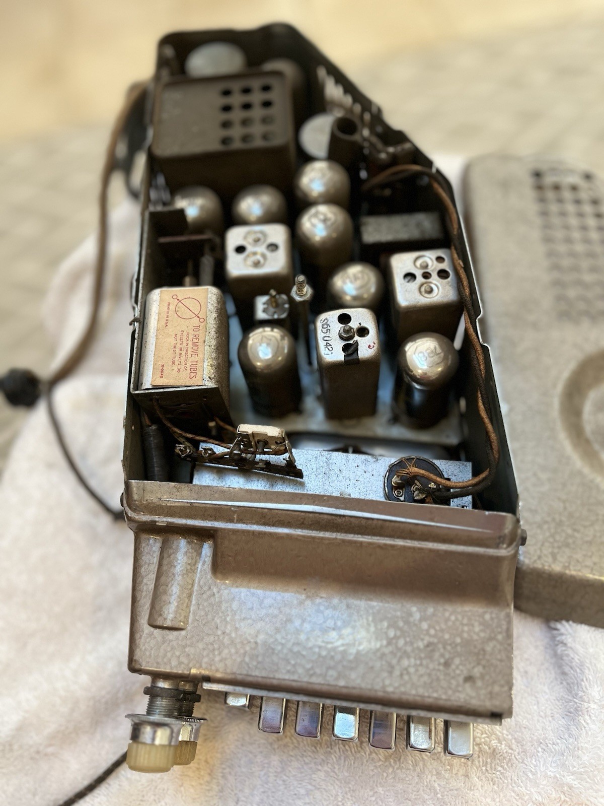 Mopar Model 800 Radio 1940s Plymouth, Chrysler, Dodge, Desoto, Great Condition