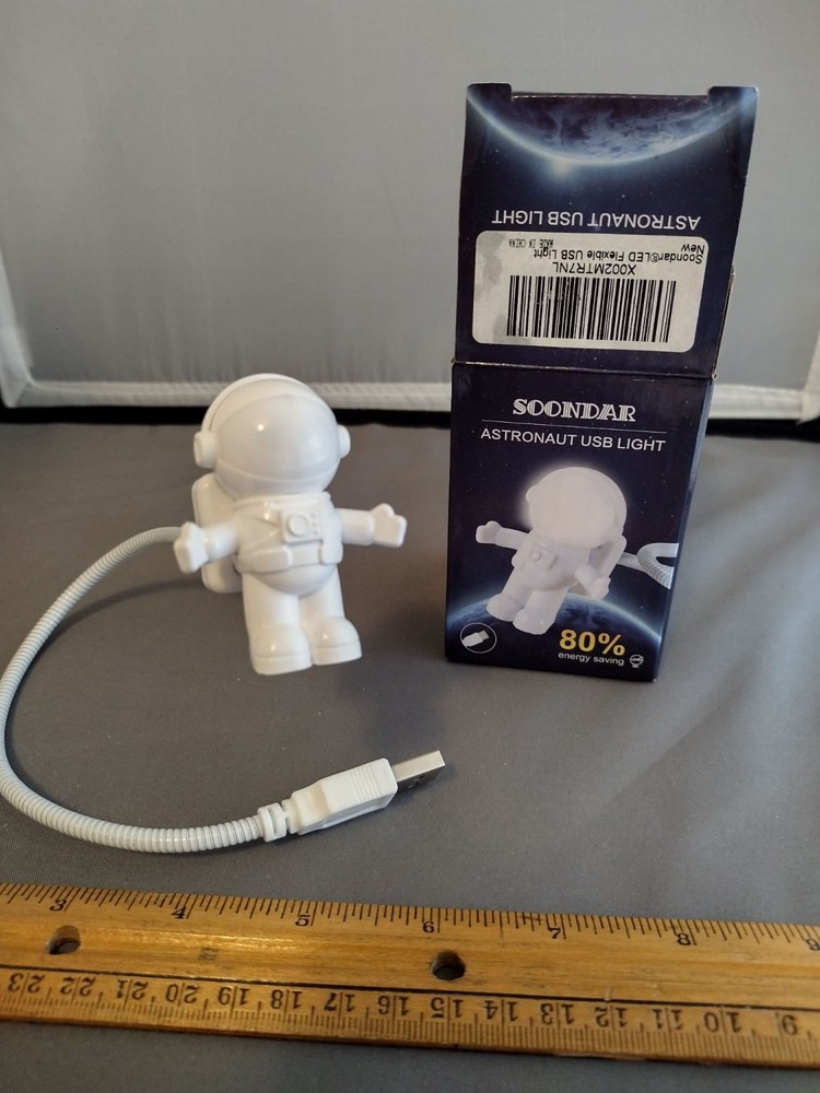 Soondar Astronaut USB Light, open box