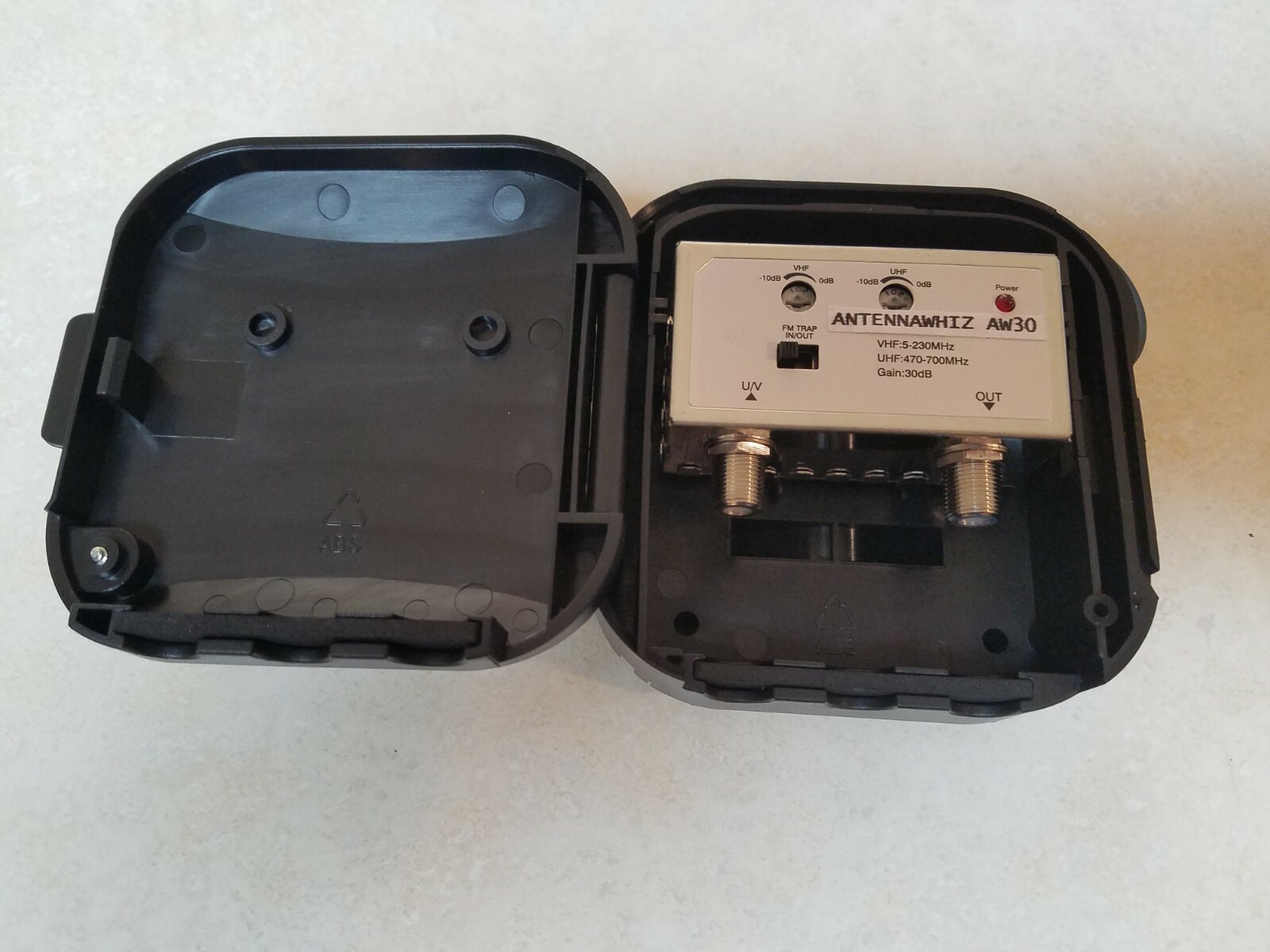 TV ANTENNA BOOSTER SIGNAL AMPLIFIER LOW NOISE 30DB HDTV OUTDOOR AMP LONG RANGE