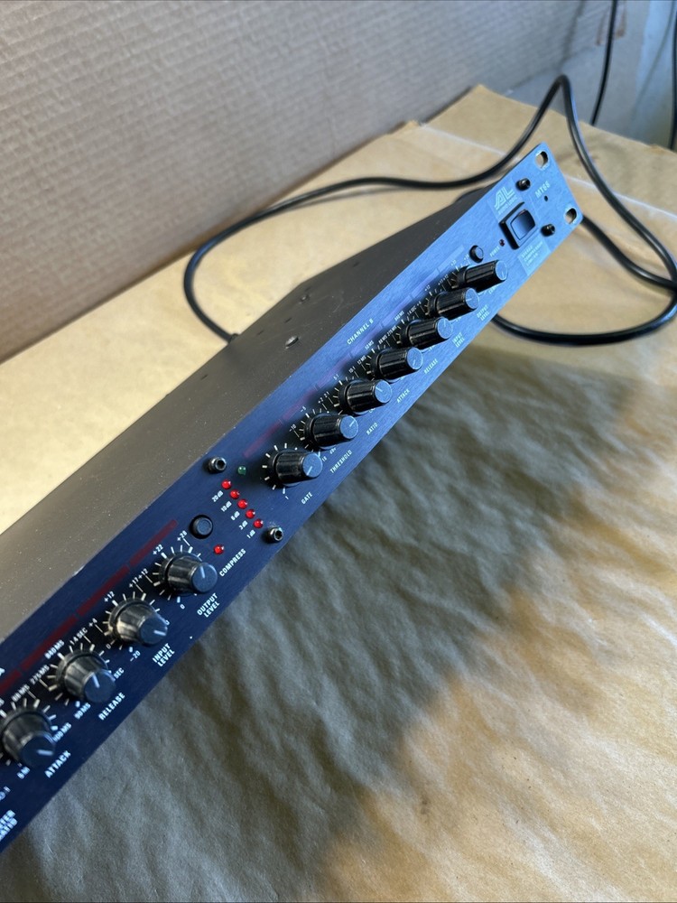 AUDIO LOGIC MT66 PRO Stereo Compressor Limiter - Powers On - Untested